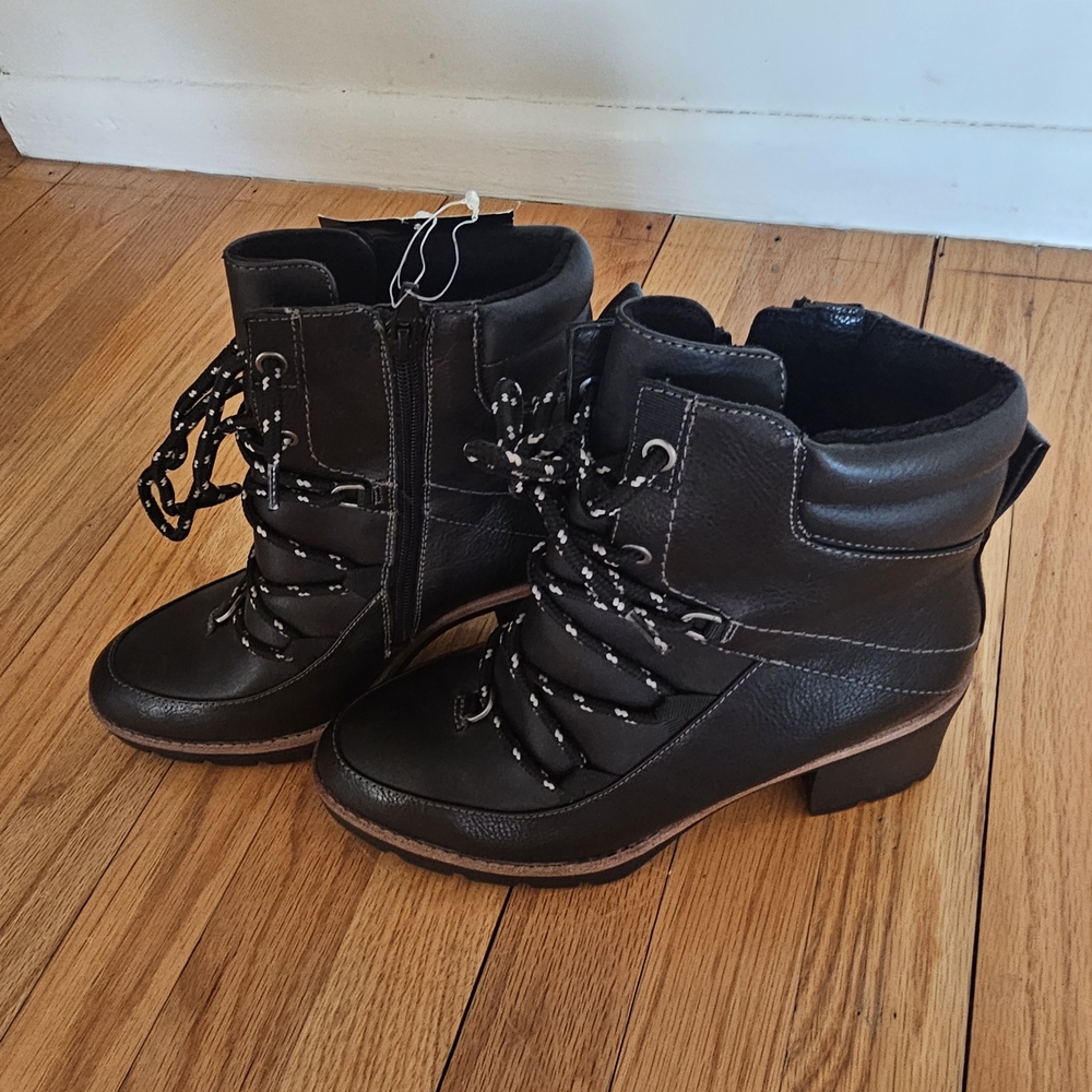 Naturalizer Booties